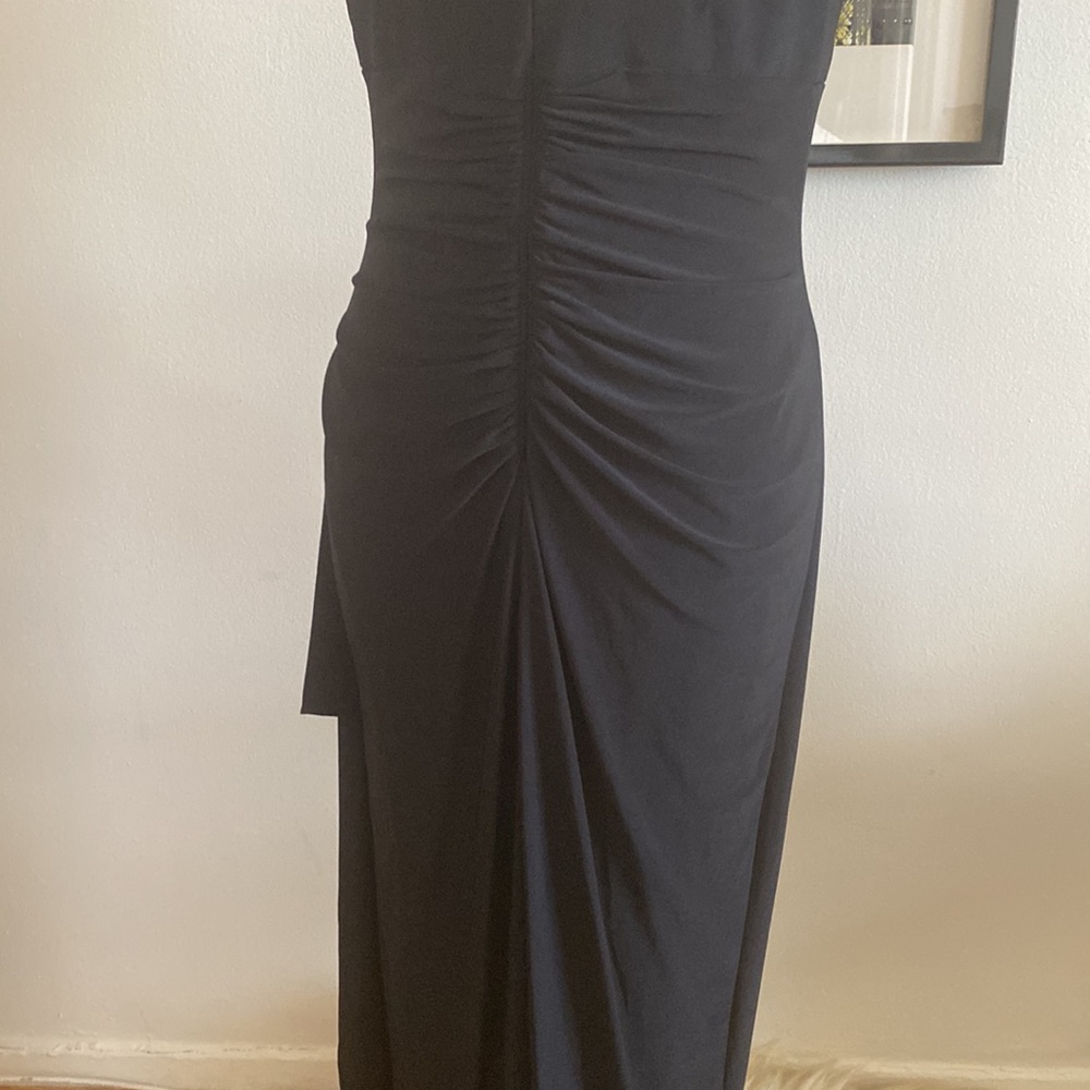 Dress - Picture 5 of 10